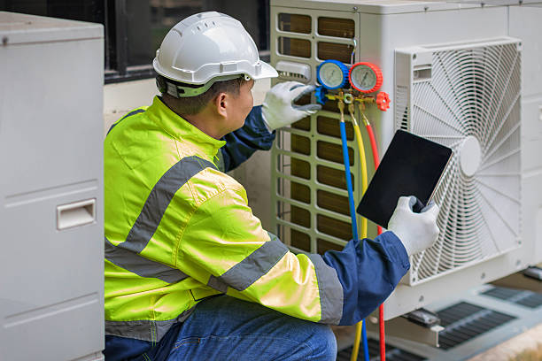 Professional Hvac technician working in Oregonia, OH